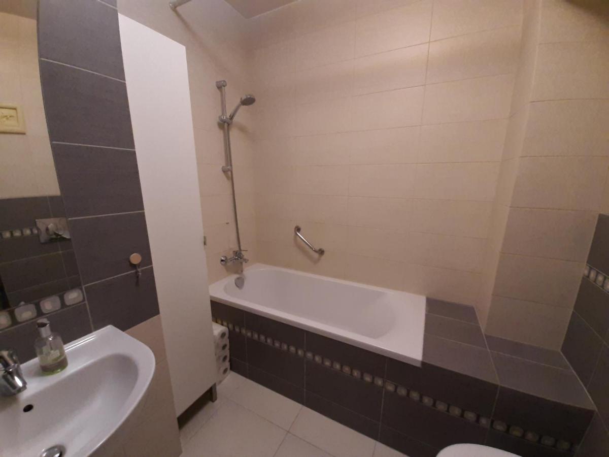 Apartament Di Trevi - Klimatyzacja Lejlighed Wrocław Eksteriør billede